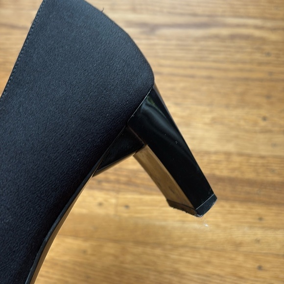Stuart Weitzman Black Heels Classic Pumps - Picture 5 of 6